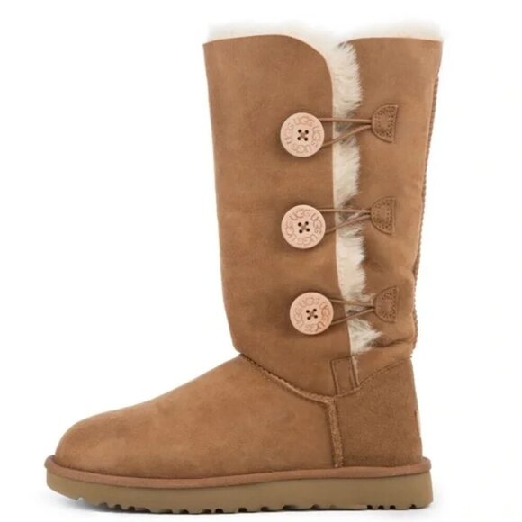 UGG Australia Bailey Button Triplet II Tall Boots 6 Chestnut Super Soft - Picture 1 of 10